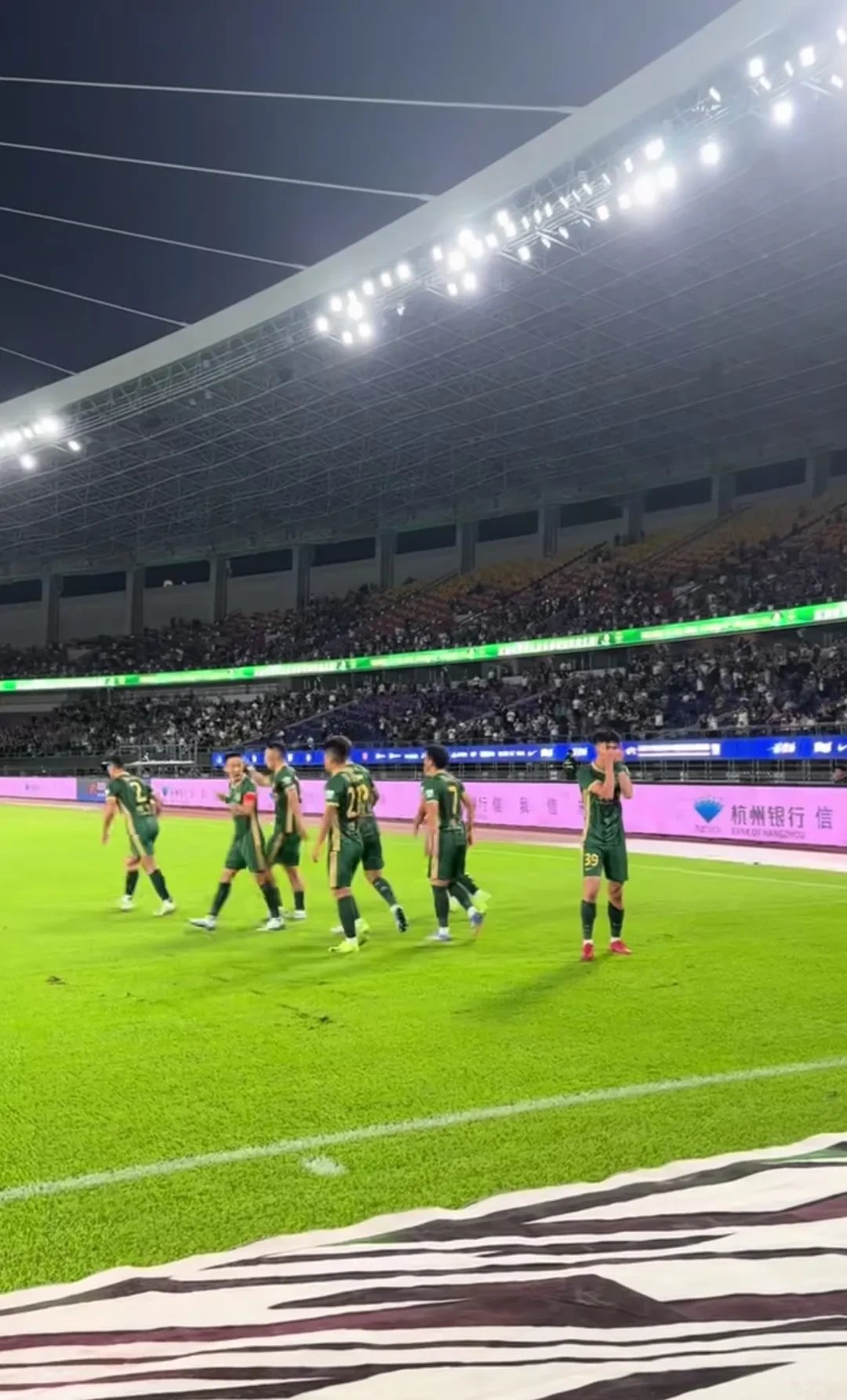 国内职业足球比赛再上一层楼的简单介绍