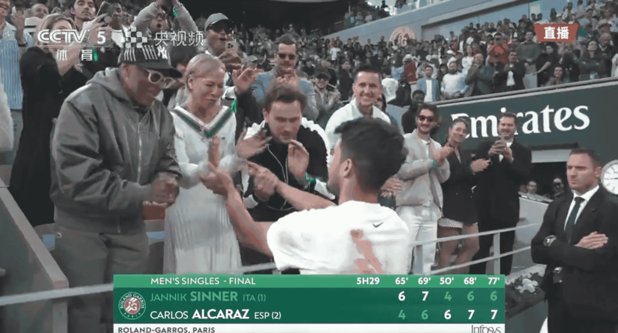 塞维利亚队客场压倒阿斯顿维拉，比击败的简单介绍