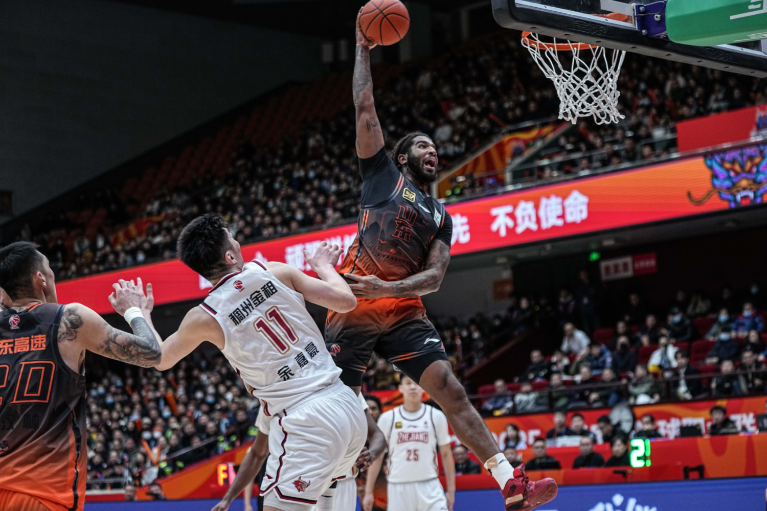 福建队客场击败山东，取得领先