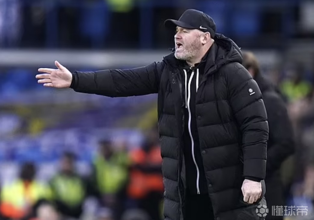 鲁尼高调宣布退役，结束传奇职业生涯的简单介绍